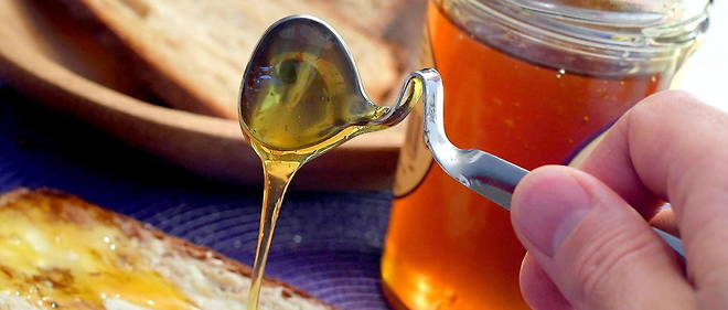 How to Detect Fake Honey (It’s Everywhere), Use THIS Simple Trick