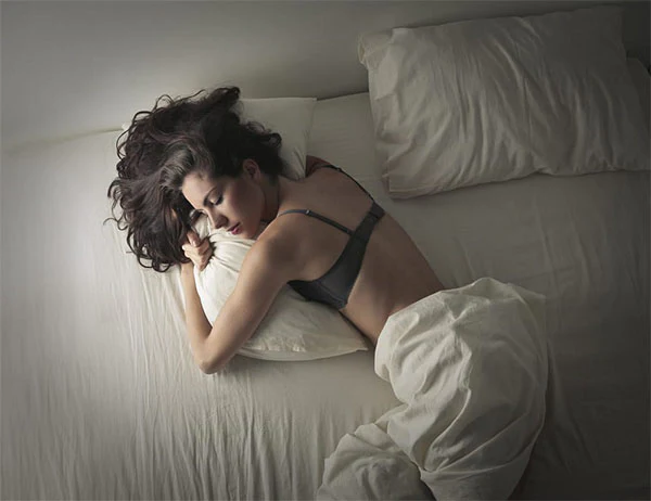 Read This If You Wear A Bra While You Sleep!